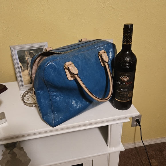 MK Large bag. Slightly used, still in good shape. - Picture 2 of 6